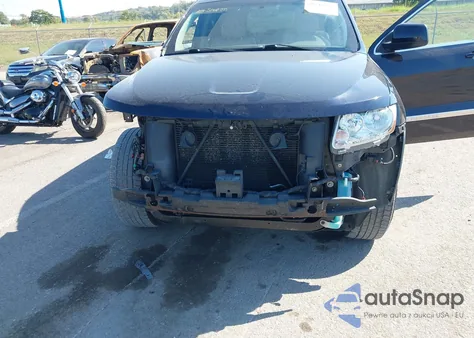 2011 Jeep Grand Cherokee Laredo z USA, uszkodzony, nr VIN 1J4RR4GG6BC701127